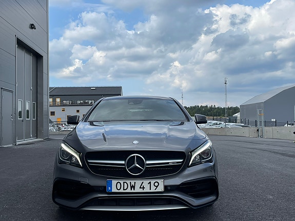 Mercedes-Benz CLA45 18 of 21