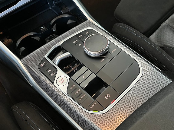 BMW 330e 8 of 15