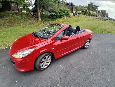 Peugeot 307 CC 2 of 5