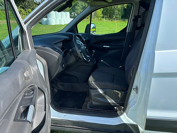 Ford Transit Connect 5 of 5