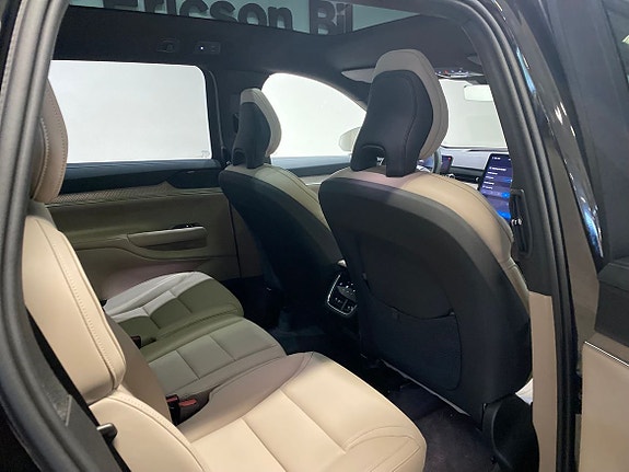 Volvo EX90 5 of 5