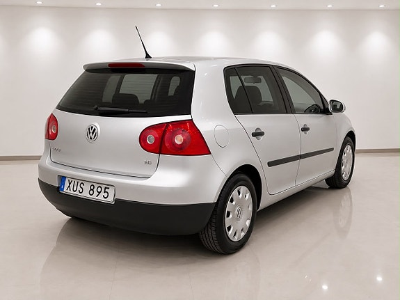 Volkswagen Golf V 9 of 13