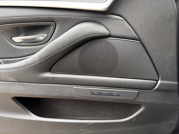 BMW 520d 18 of 18