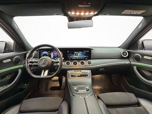 Mercedes-Benz E300 13 of 30