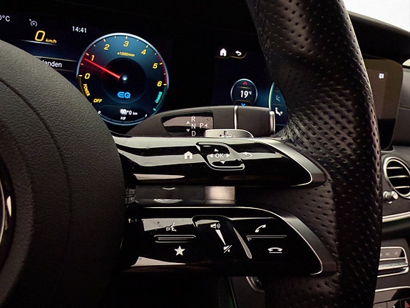 Mercedes-Benz E300 19 of 30