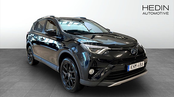 Toyota RAV4 2 of 5