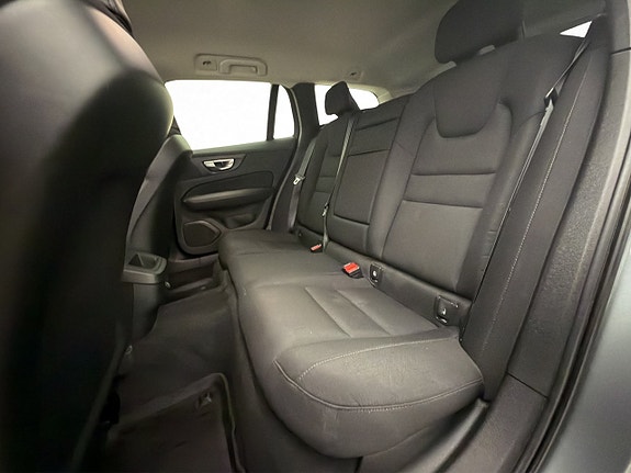 Volvo V60 Cross Country 30 of 30
