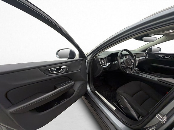 Volvo V60 Cross Country 12 of 30