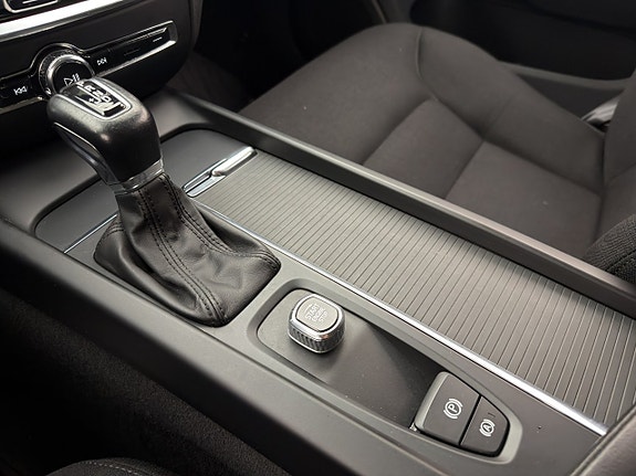 Volvo V60 Cross Country 25 of 30