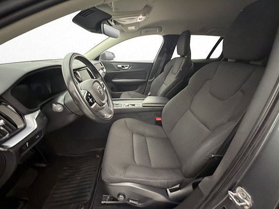 Volvo V60 Cross Country 13 of 30