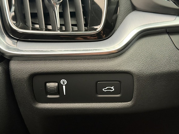 Volvo V60 Cross Country 27 of 30
