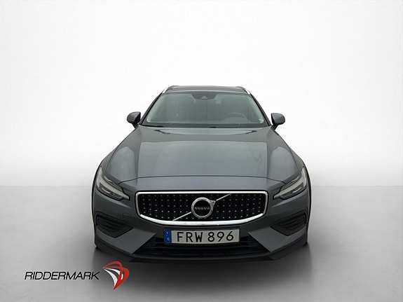 Volvo V60 Cross Country 2 of 5