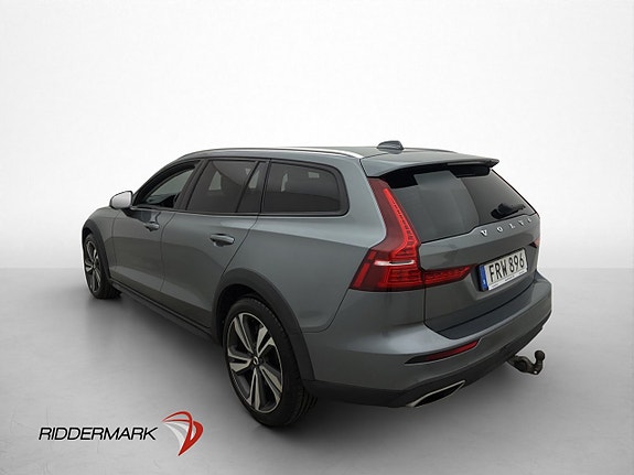 Volvo V60 Cross Country 6 of 30