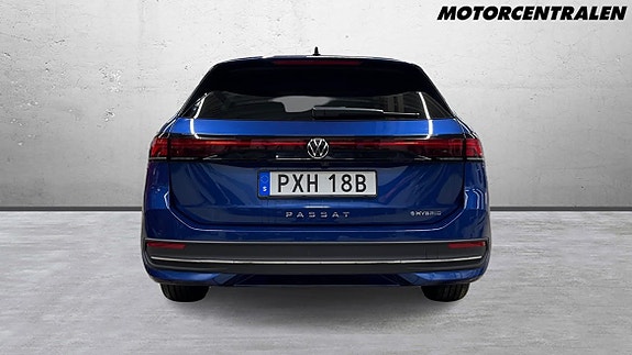 Volkswagen Passat 3 of 5