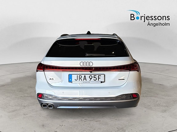 Audi A5 4 of 5