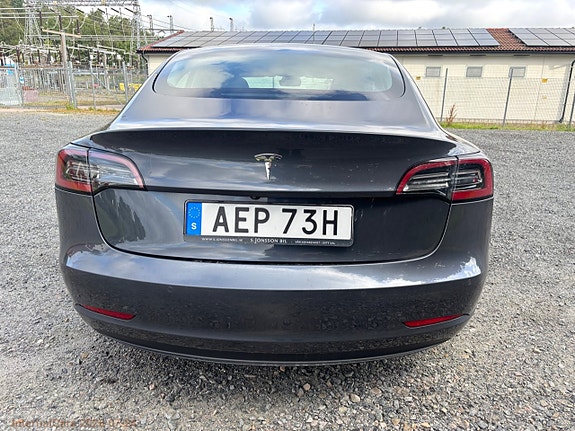 Tesla Model 3 6 of 28
