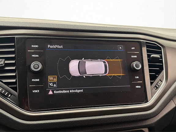 Volkswagen T-Roc 20 of 30