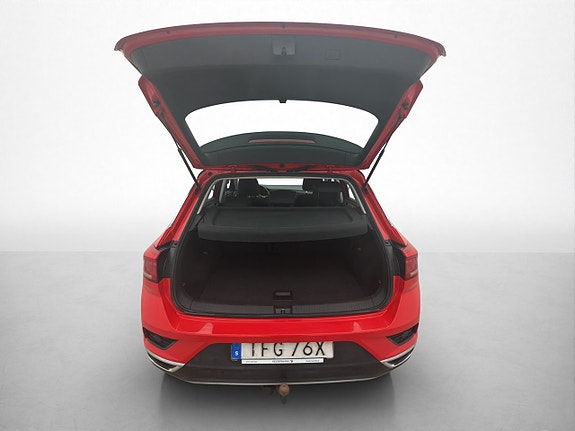 Volkswagen T-Roc 26 of 30