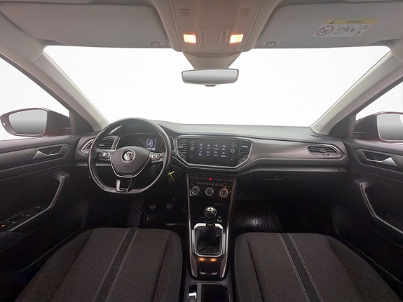 Volkswagen T-Roc 13 of 30