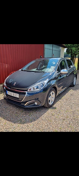 Peugeot 208 3 of 5