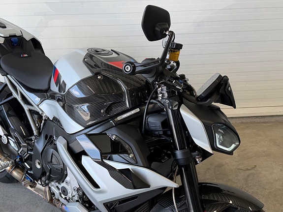 BMW M1000R Competition M1000R Competition • Kolfiber Fälgar • 9 of 10