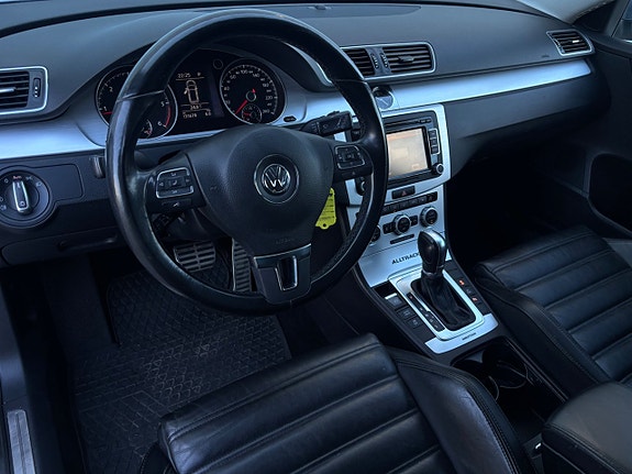 Volkswagen Passat Alltrack 7 of 19