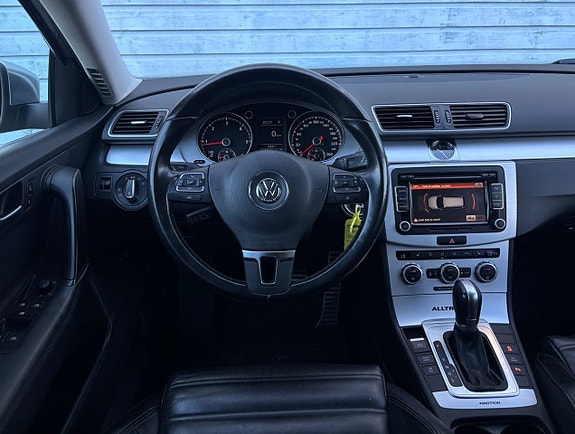 Volkswagen Passat Alltrack 9 of 19