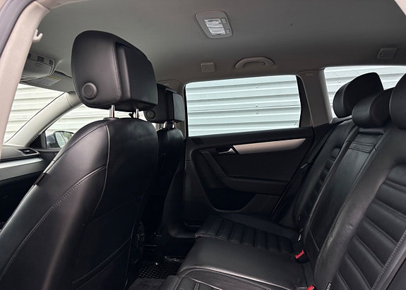 Volkswagen Passat Alltrack 10 of 18