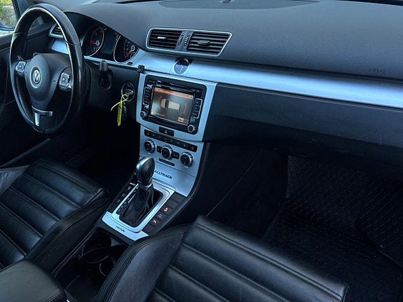 Volkswagen Passat Alltrack 10 of 19