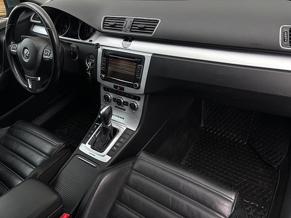 Volkswagen Passat Alltrack 9 of 18
