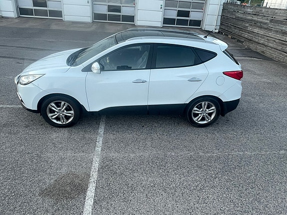 Hyundai ix35 4 of 5