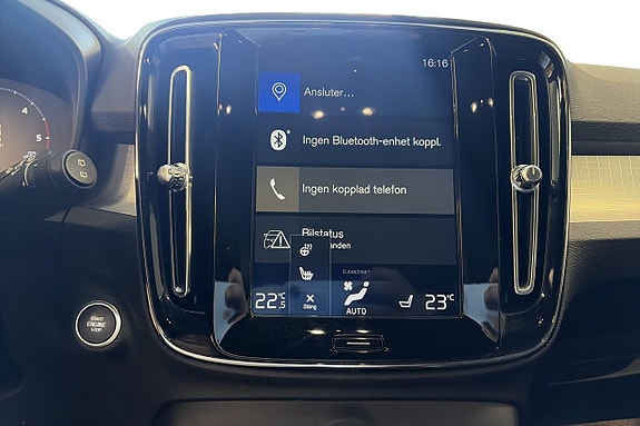 Volvo XC40 16 of 17