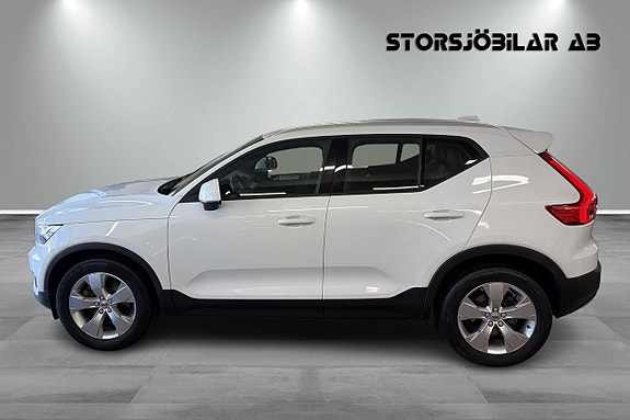 Volvo XC40 6 of 17