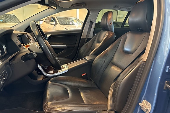 Volvo V60 7 of 15