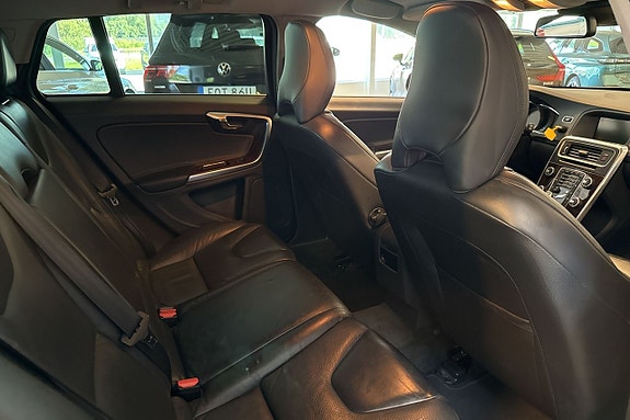 Volvo V60 14 of 15