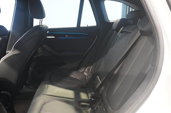 BMW X1 4 of 5
