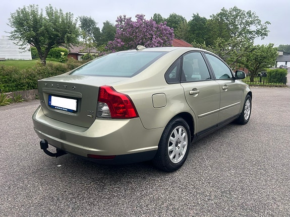 Volvo S40 3 of 5