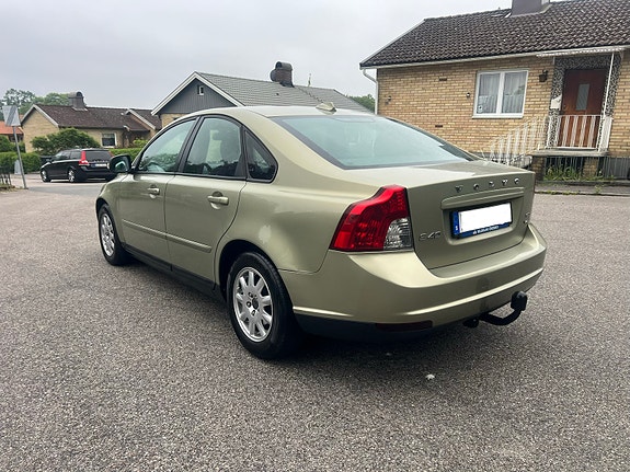 Volvo S40 4 of 5