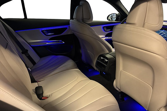 Mercedes-Benz E300 de 20 of 23