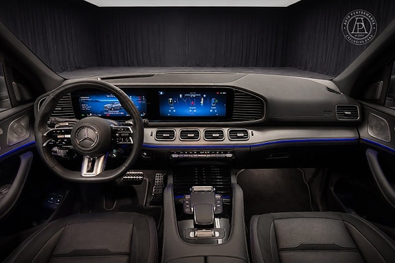 Mercedes-Benz GLE53 10 of 13