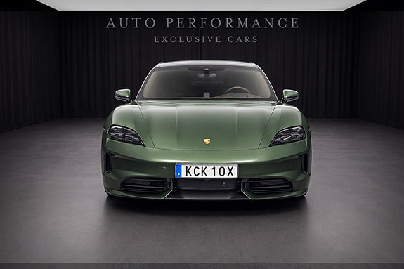 Porsche Taycan 4S 4 of 5