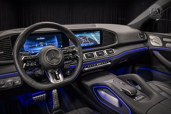Mercedes-Benz GLE53 7 of 11