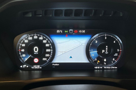 Volvo XC90 17 of 30