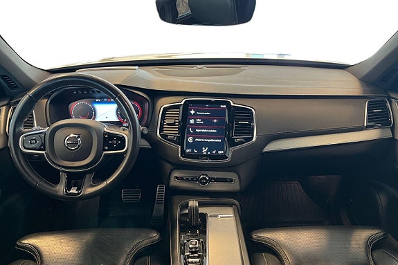 Volvo XC90 15 of 30