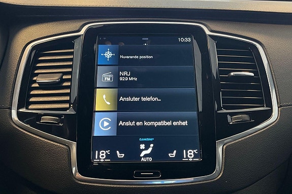 Volvo XC90 18 of 30
