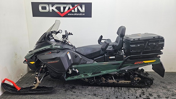 Ski-Doo Expedition SE 900 ACE Turbo R Demo 5 of 6