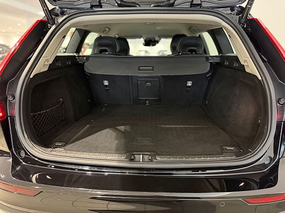 Volvo V60 Cross Country 6 of 14