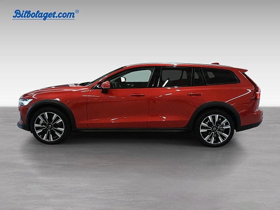 Volvo V60 Cross Country 2 of 5