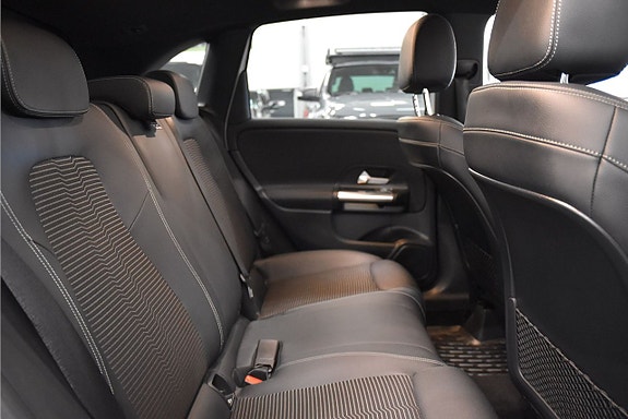 Mercedes-Benz B250 e 13 of 19