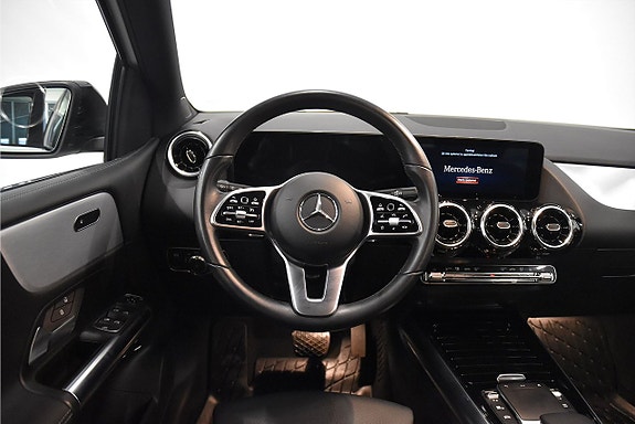 Mercedes-Benz B250 e 2 of 19